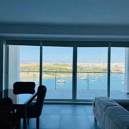 شقة Seafront Seaview Sliema With Valletta Views *