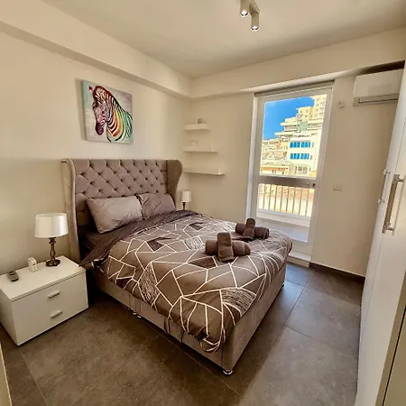 Seaview 9th Floor Sliema With Valletta Views