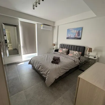 Seaview 9th Floor Sliema With Valletta Views Gzira