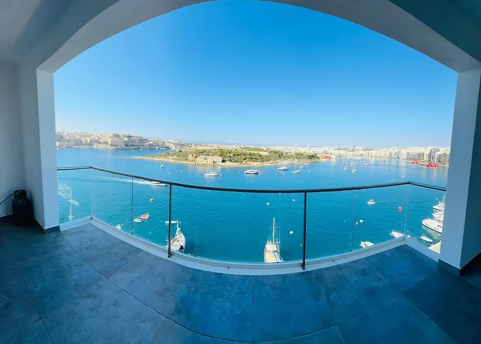 Seaview 9th Floor Sliema With Valletta Views 公寓 *